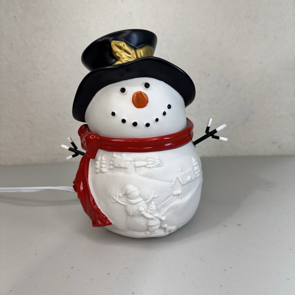 Scentsy Build A Snowman Christmas Holiday Light Warmer